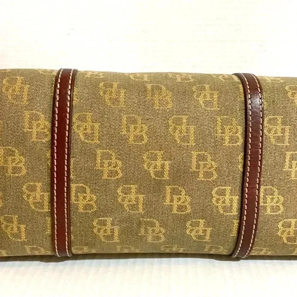 Dooney Bourke BD signature print canvas shoulder handbag - Picture 3 of 12
